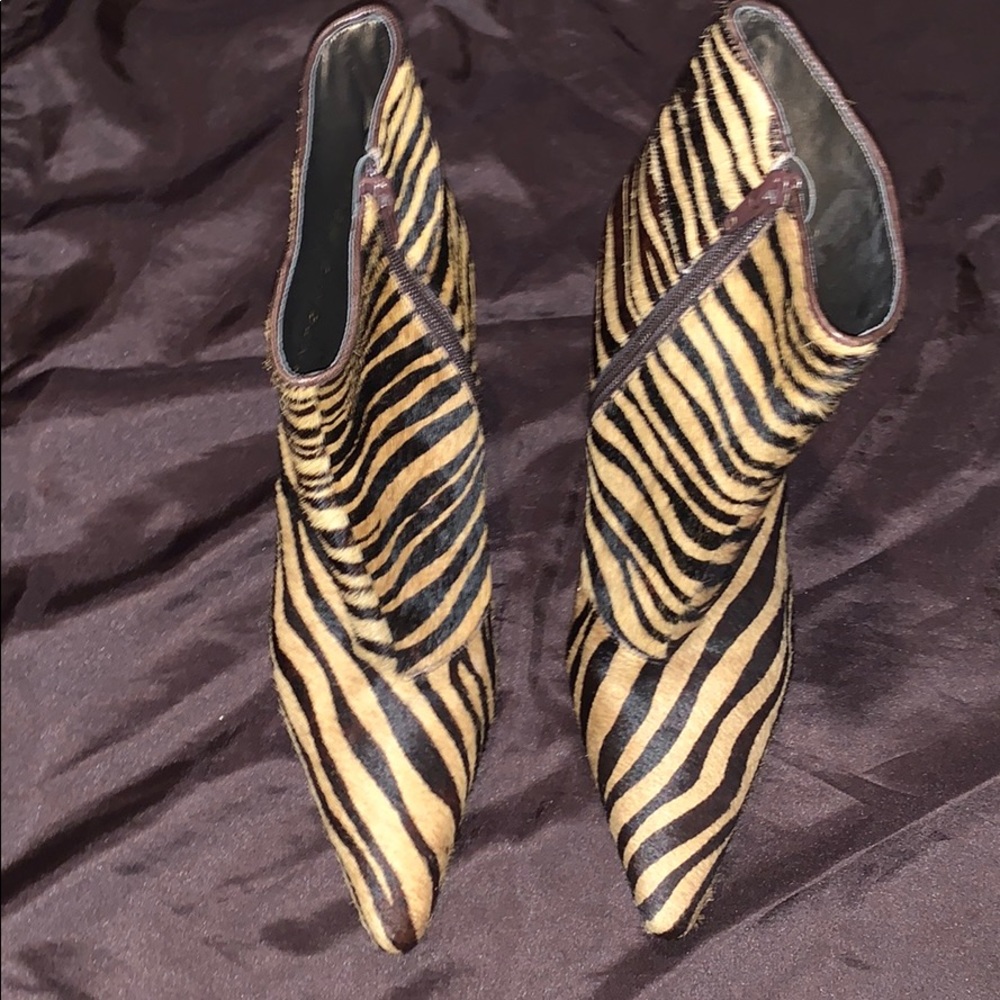 Zebra Hair Booties - Picture 5 of 7